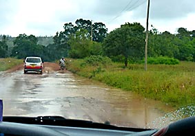 Die Stra&szlig;en sind teilweise &uuml;berflutet